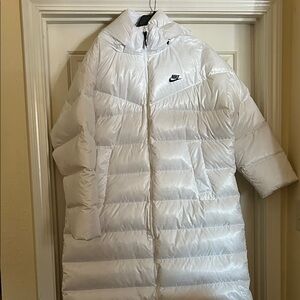 New Nike Women's Snowy White Puffer Jacket Therma-Fit
